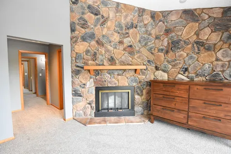 608 37th Avenue S Moorhead MN 56560