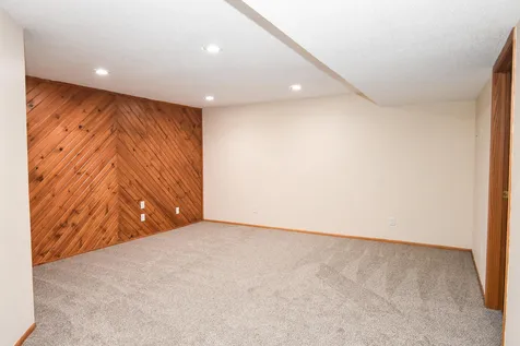 608 37th Avenue S Moorhead MN 56560