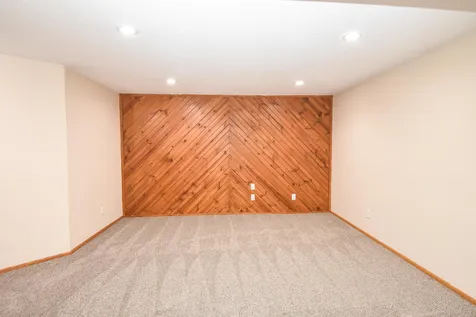 608 37th Avenue S Moorhead MN 56560