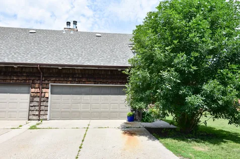 608 37th Avenue S Moorhead MN 56560