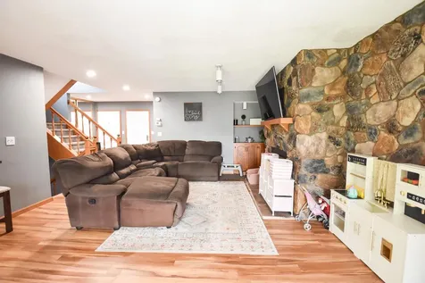 608 37th Avenue S Moorhead MN 56560