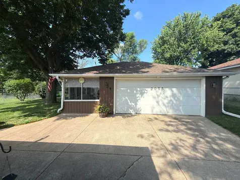 2055 English Street Maplewood MN 55109