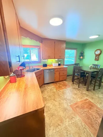 2055 English Street Maplewood MN 55109