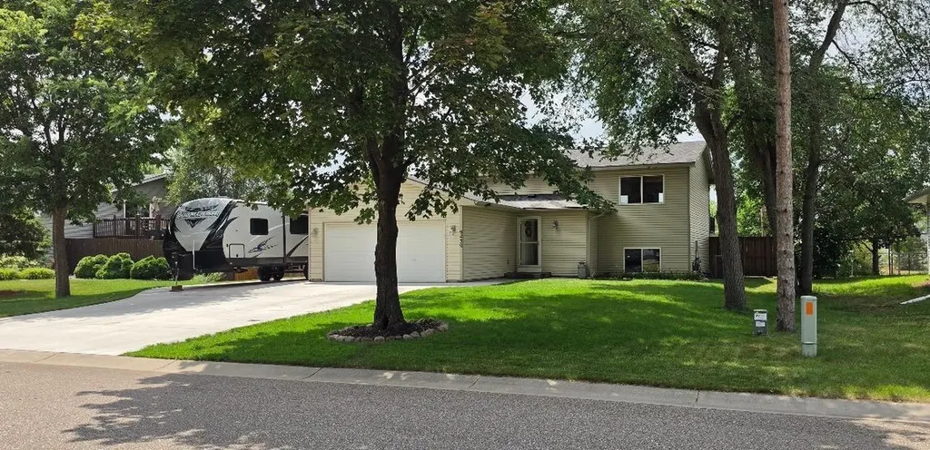 9430 Hale Avenue S Cottage Grove MN 55016
