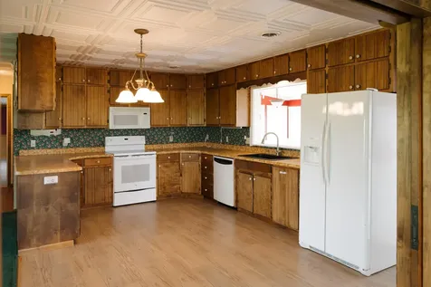 7809 83rd Street SE Edgeley ND 58433