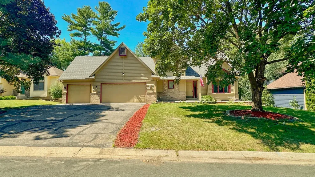 5440 Riverwood Lane Savage MN 55378
