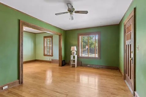 916 34th Street W Minneapolis MN 55408