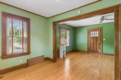 916 34th Street W Minneapolis MN 55408