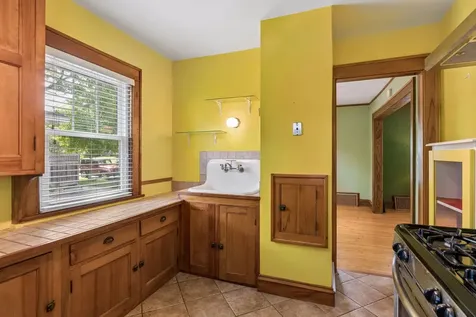 916 34th Street W Minneapolis MN 55408