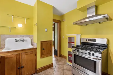916 34th Street W Minneapolis MN 55408