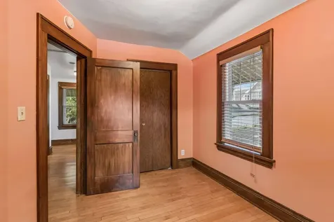 916 34th Street W Minneapolis MN 55408