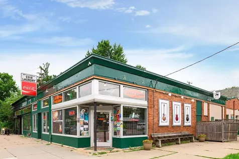916 34th Street W Minneapolis MN 55408