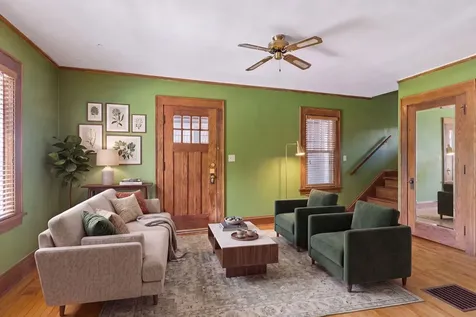 916 34th Street W Minneapolis MN 55408
