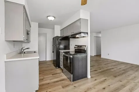 911 7th Street S Hopkins MN 55343