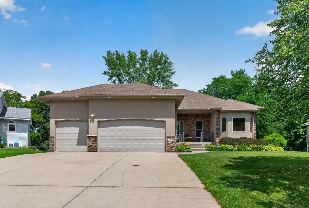 607 100th Court NE Blaine MN 55434