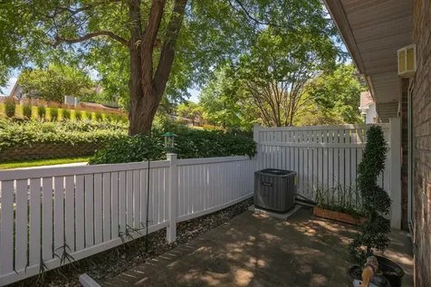 13533 Carmody Drive Eden Prairie MN 55344
