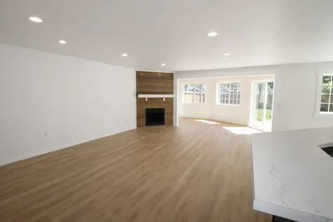 825 12th Avenue W West Fargo ND 58078