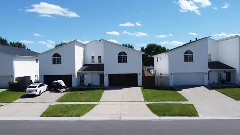 825 12th Avenue W West Fargo ND 58078