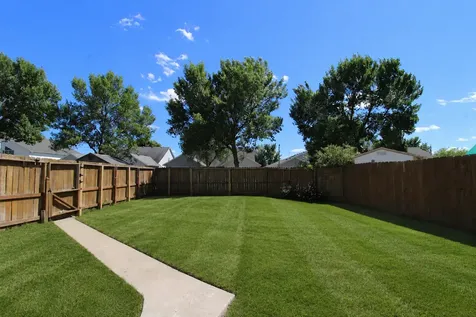 825 12th Avenue W West Fargo ND 58078