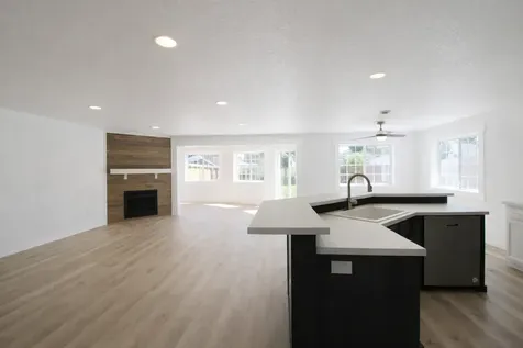 825 12th Avenue W West Fargo ND 58078