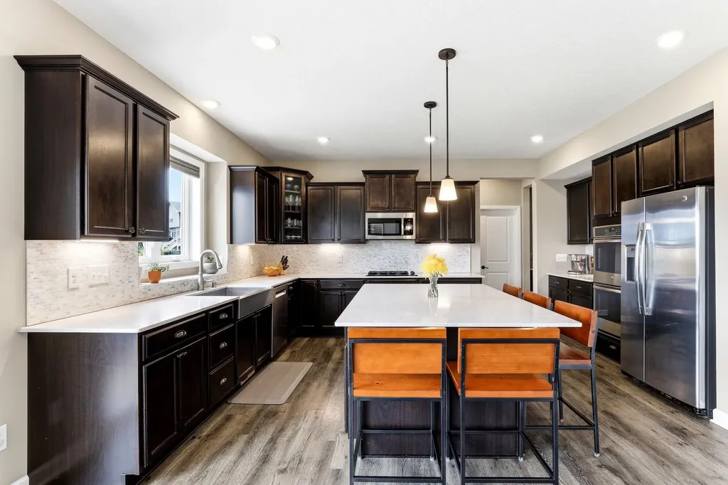 2232 Sorrel Court Victoria MN 55386