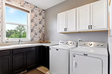 2232 Sorrel Court Victoria MN 55386