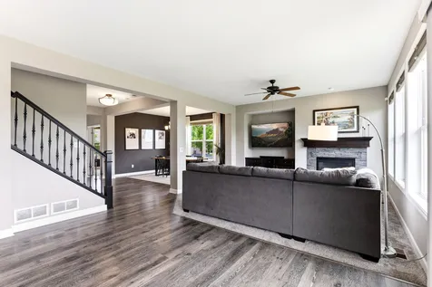 2232 Sorrel Court Victoria MN 55386
