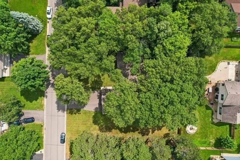 2324 130th Avenue NW Coon Rapids MN 55448
