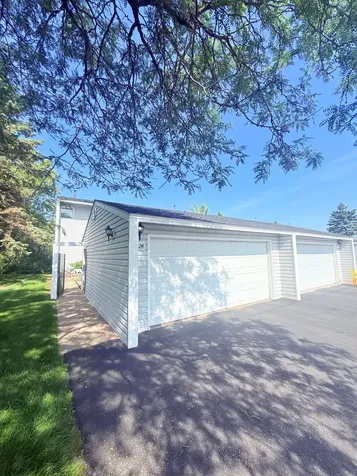 2224 Tower Court Woodbury MN 55125