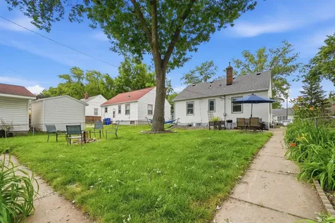 1953 Nebraska Avenue E Saint Paul MN 55119