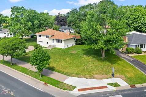 7132 Bloomington Avenue Richfield MN 55423