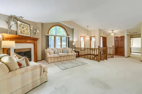 18100 Judicial Way N Lakeville MN 55044