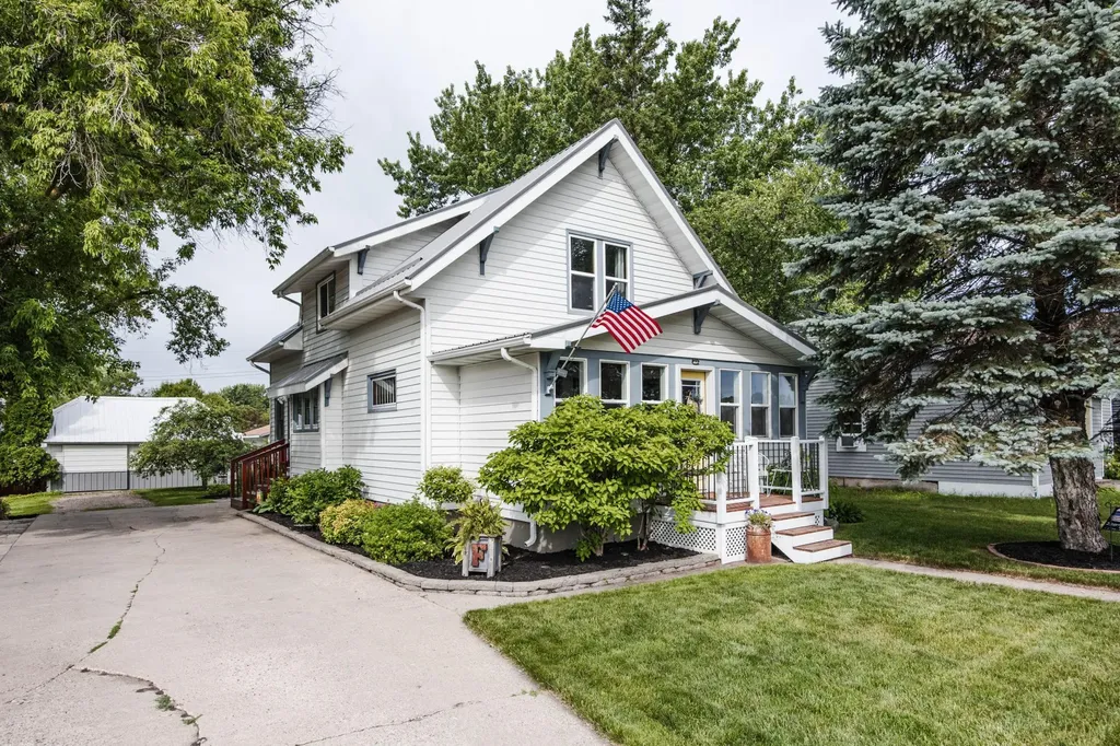 116 Juniper Avenue E Frazee MN 56544
