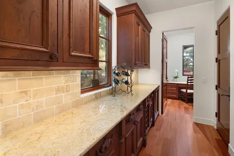 1700 Kenwood Parkway Minneapolis MN 55405