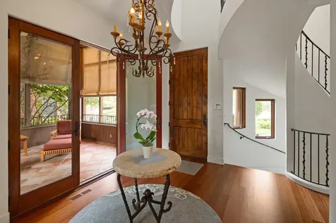 1700 Kenwood Parkway Minneapolis MN 55405
