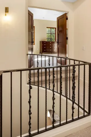 1700 Kenwood Parkway Minneapolis MN 55405