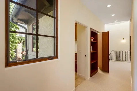 1700 Kenwood Parkway Minneapolis MN 55405