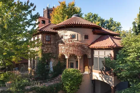 1700 Kenwood Parkway Minneapolis MN 55405