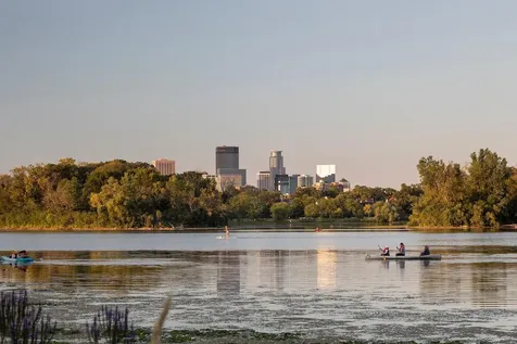 1700 Kenwood Parkway Minneapolis MN 55405