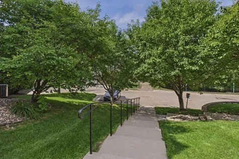 625 Wesley Commons Drive Golden Valley MN 55427