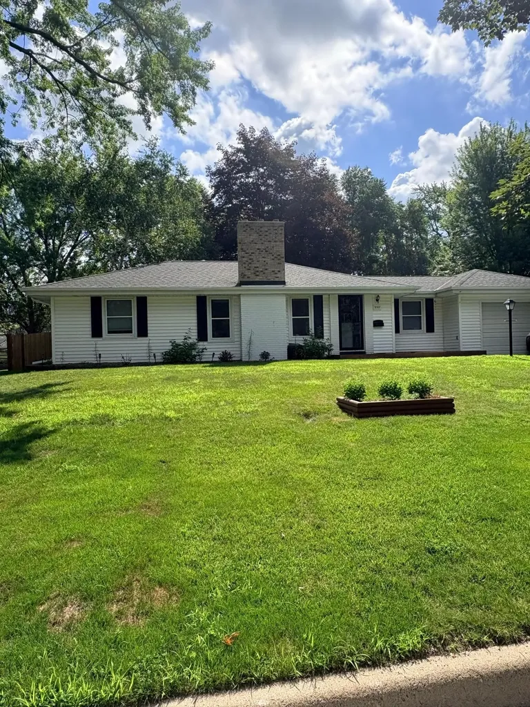 9517 Clinton Avenue S Bloomington MN 55420