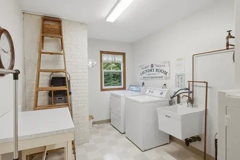 1150 Dellwood Street S Cambridge MN 55008
