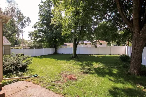 131 Elm Street E Norwood Young America MN 55368