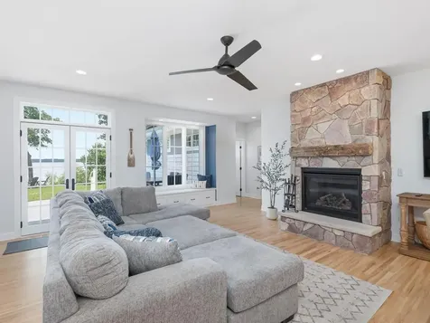 732 Old Beach Lane Waconia MN 55387