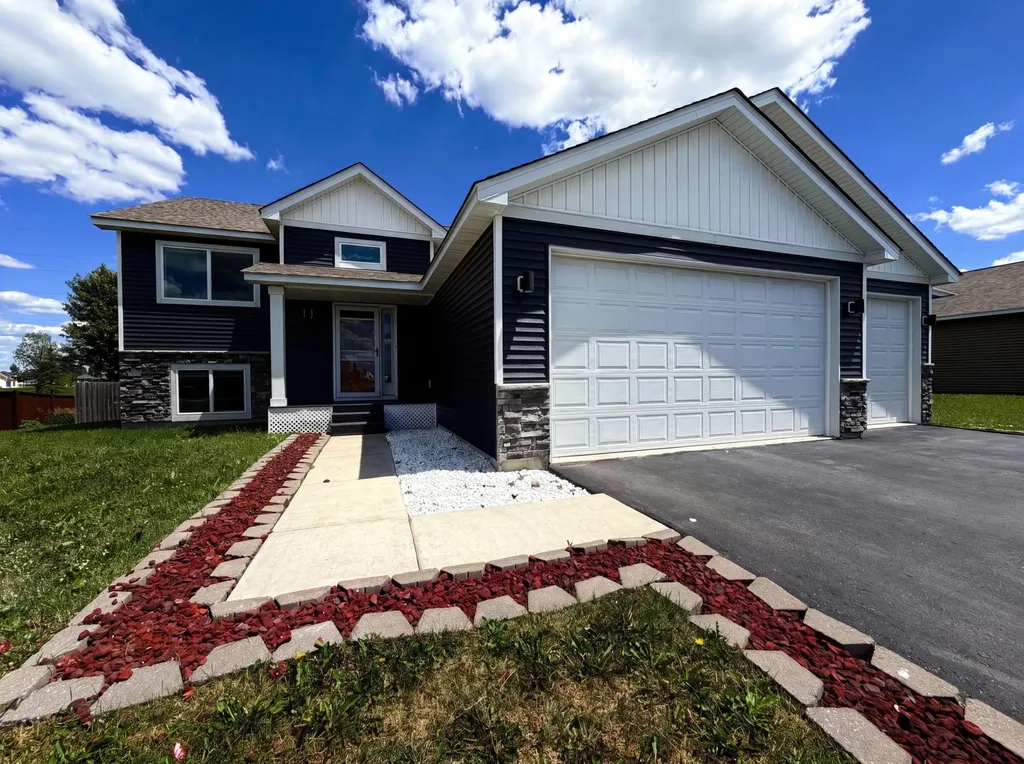 1207 Mulberry Avenue NE Montgomery MN 56069