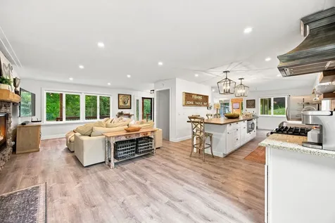 4065 Mcandrews Road Rosemount MN 55068