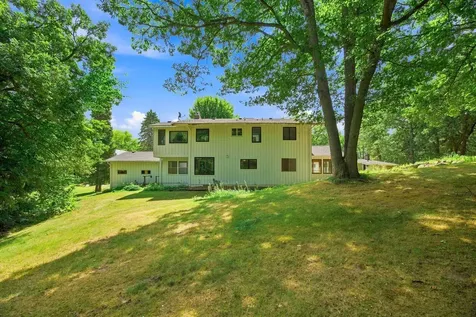 4065 Mcandrews Road Rosemount MN 55068