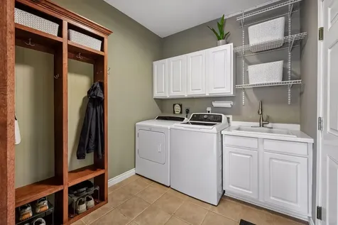1879 Sandbar Circle Waconia MN 55387