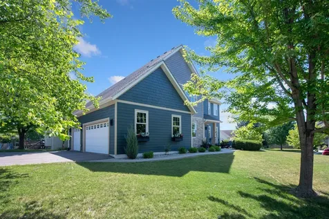 1879 Sandbar Circle Waconia MN 55387