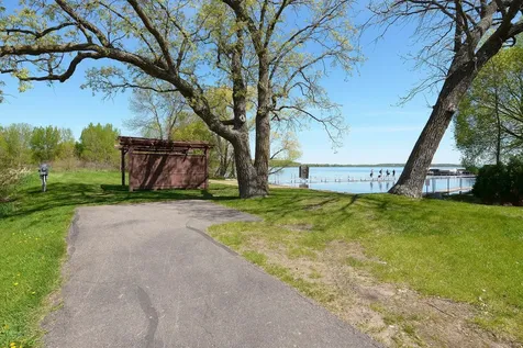 1879 Sandbar Circle Waconia MN 55387